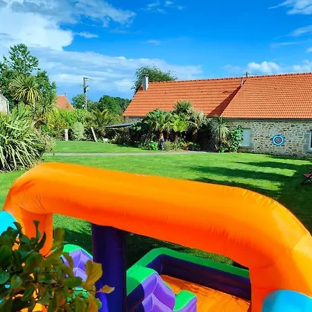 Des Zebres Aventuriers... Holiday home L'Etang-Bertrand